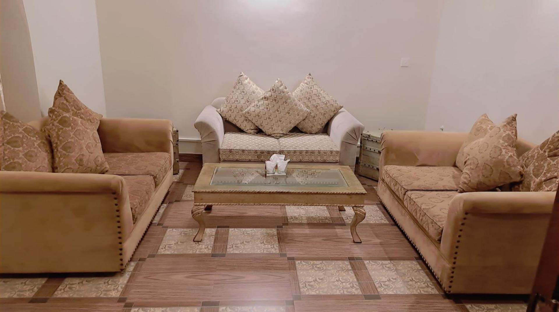 Royal Grace Guest House 이슬라마바드 외부 사진