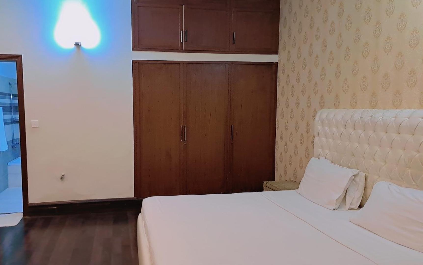 Royal Grace Guest House 이슬라마바드 외부 사진