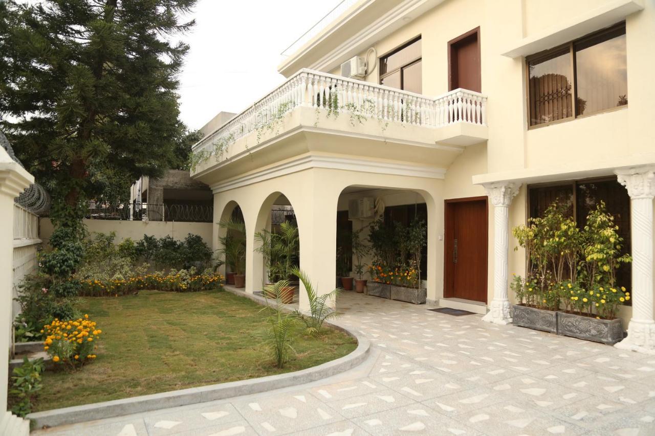 Royal Grace Guest House 이슬라마바드 외부 사진